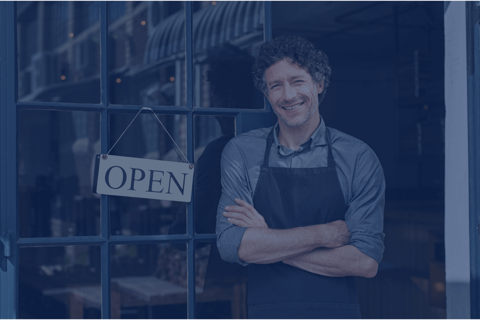 attract and retain restaurant employees